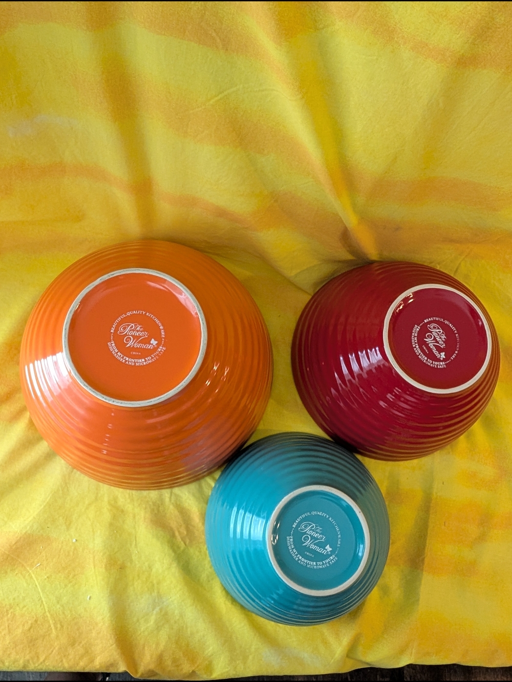 Pioneer Woman Flea Market Ribbed Ceramic Nesting Serving Bowls - Picture 5 of 11